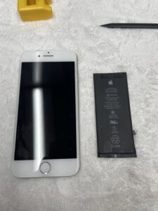 iPhone８　バッテリー交換　修理　大阪本町